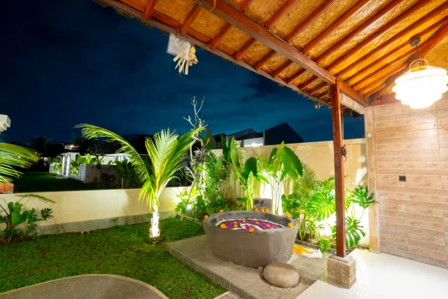 room exterior 4