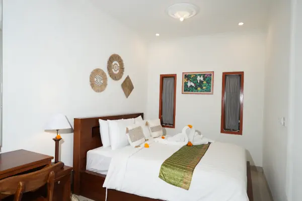 bedroom 13