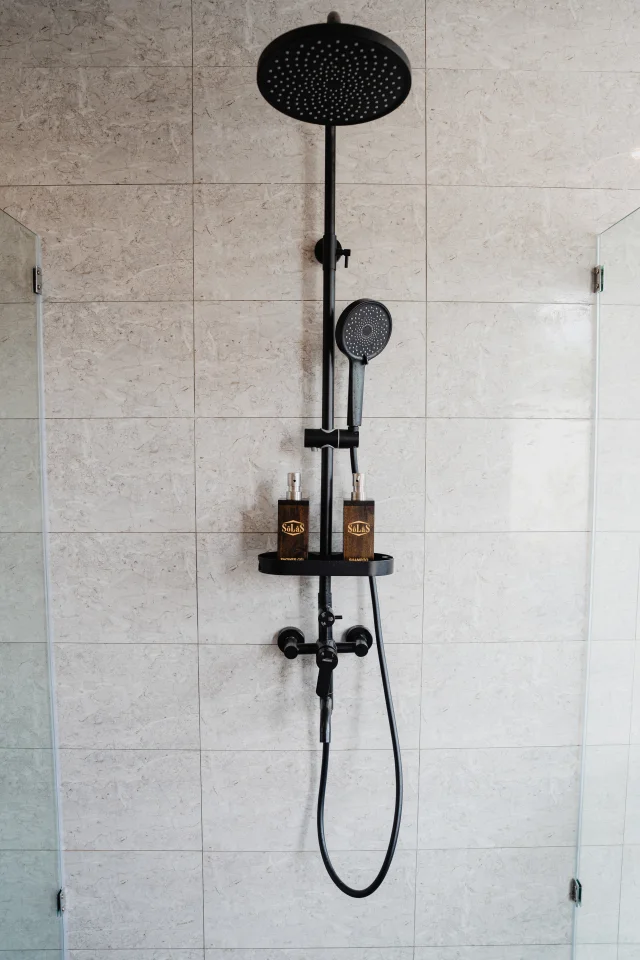 bathroom 4