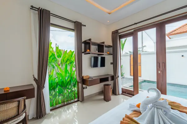 bedroom 12