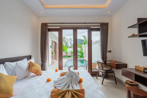 bedroom 28