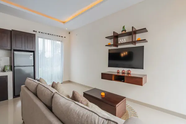 livingroom kitchen 13