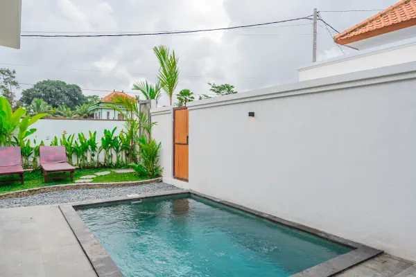 swimmingpool 02