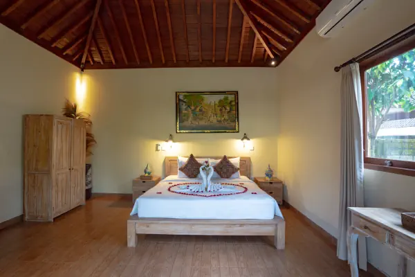 bedroom 06