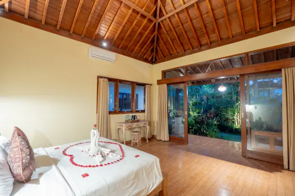 bedroom 12