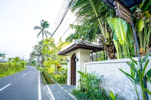 entrance parking 5